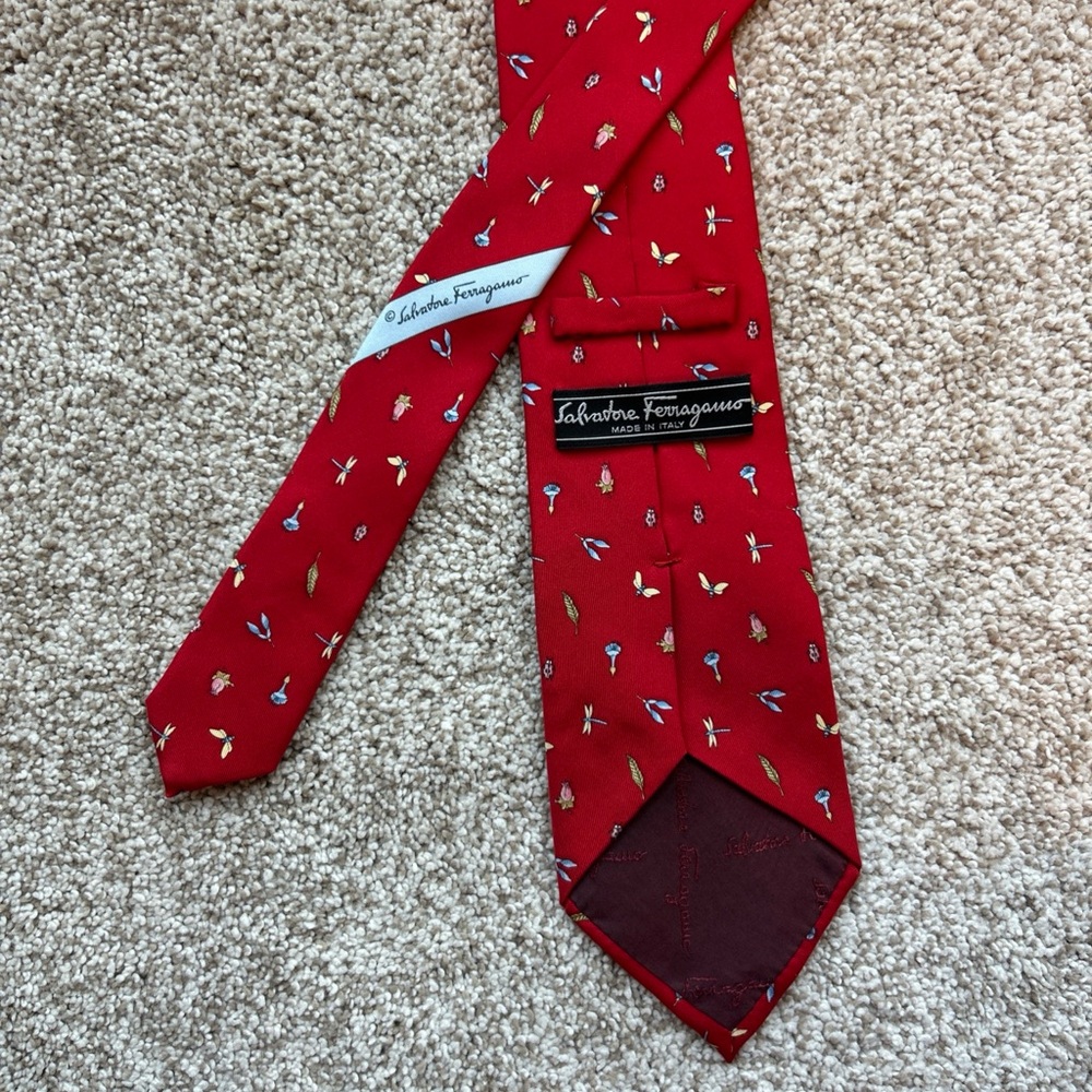 Salvatore Ferragamo Silk men's Necktie Red Bug  Print Italy made 100% Silk